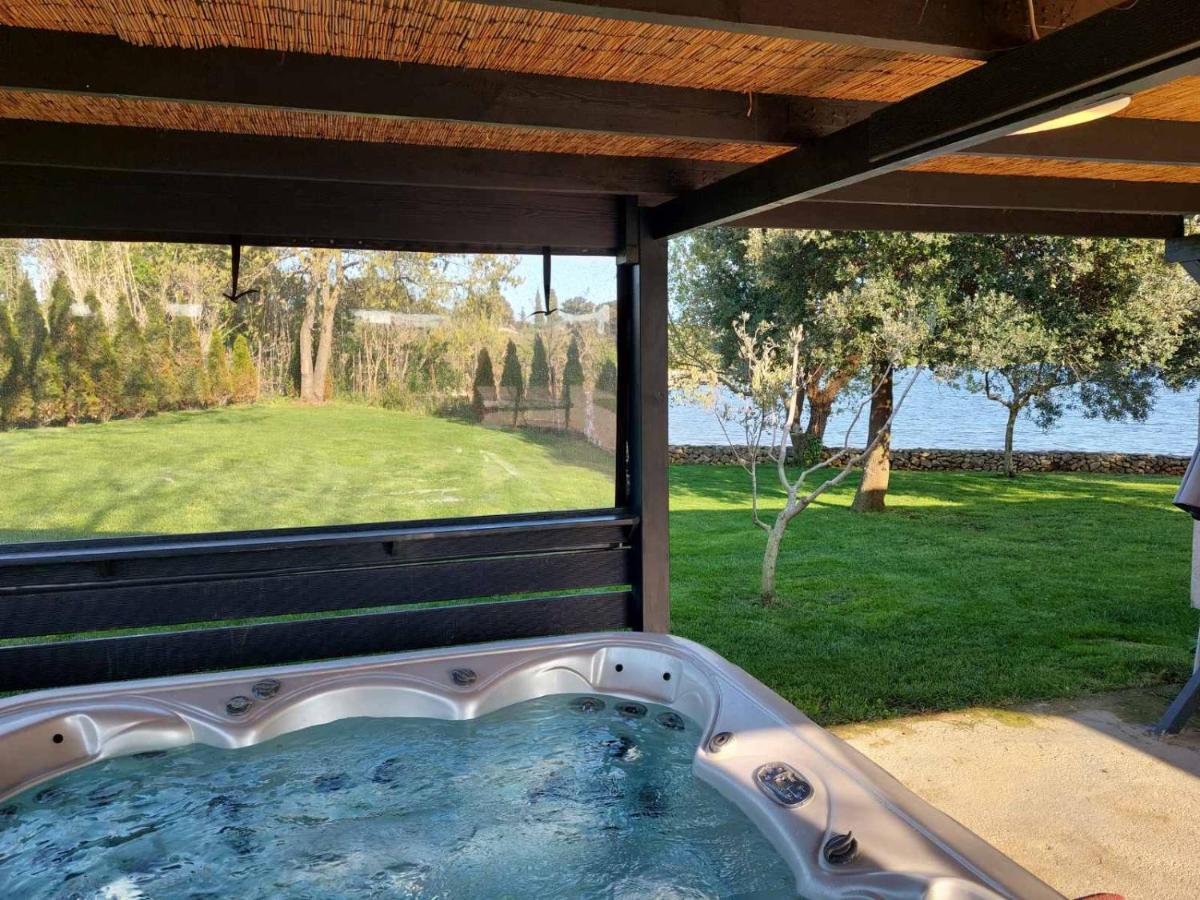 Beach House Ive With Jacuzzi, Pool, Playground And Bbq In An Olive Grove With A Beach, Pomer - Istria Εξωτερικό φωτογραφία