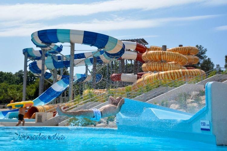 Beach House Ive With Jacuzzi, Pool, Playground And Bbq In An Olive Grove With A Beach, Pomer - Istria Εξωτερικό φωτογραφία