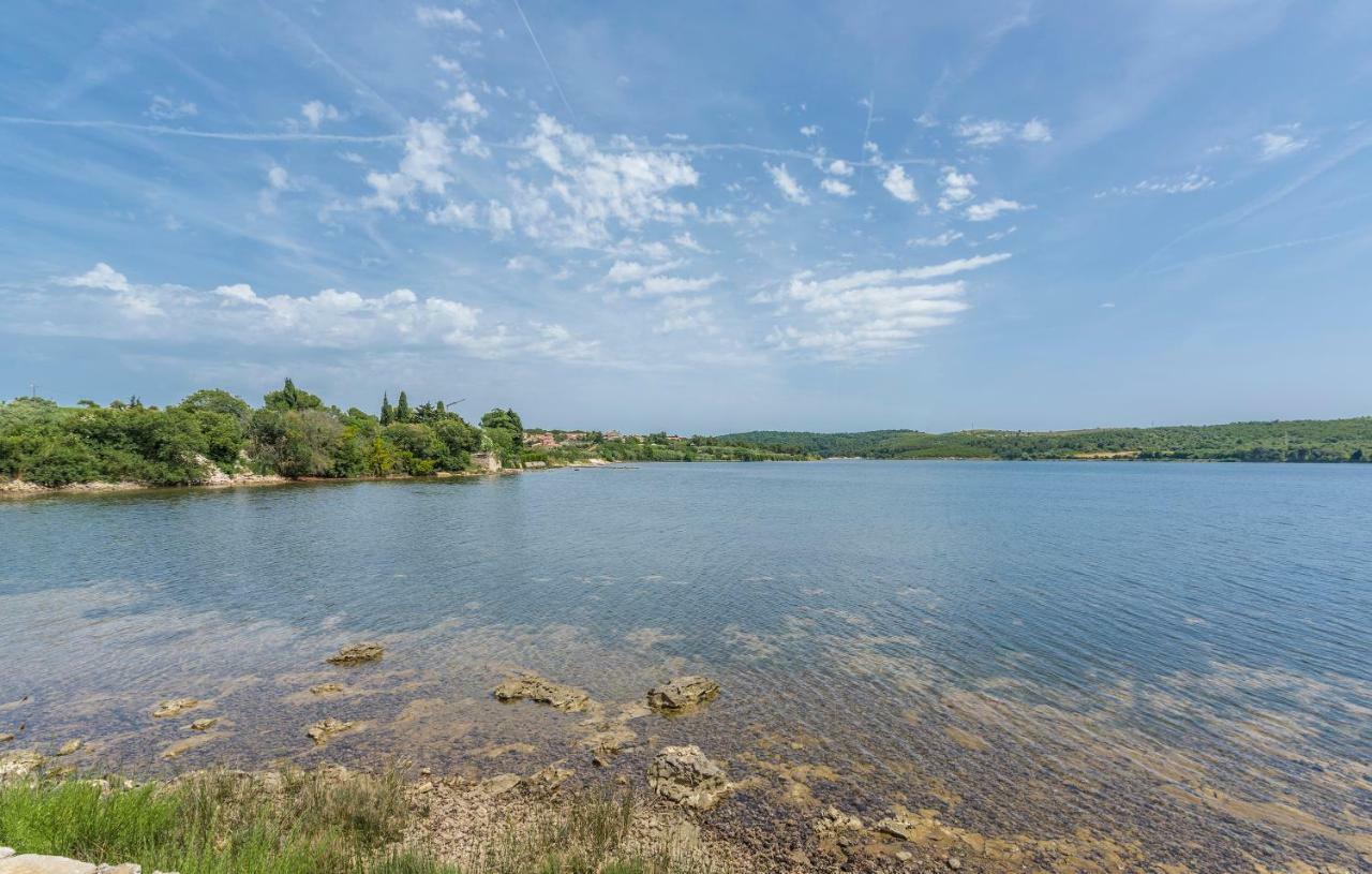 Beach House Ive With Jacuzzi, Pool, Playground And Bbq In An Olive Grove With A Beach, Pomer - Istria Εξωτερικό φωτογραφία