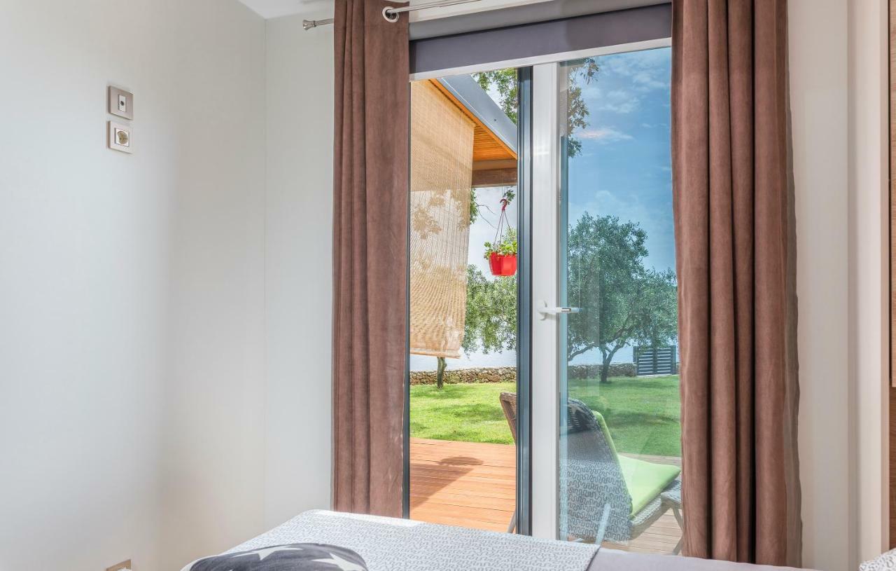 Beach House Ive With Jacuzzi, Pool, Playground And Bbq In An Olive Grove With A Beach, Pomer - Istria Εξωτερικό φωτογραφία