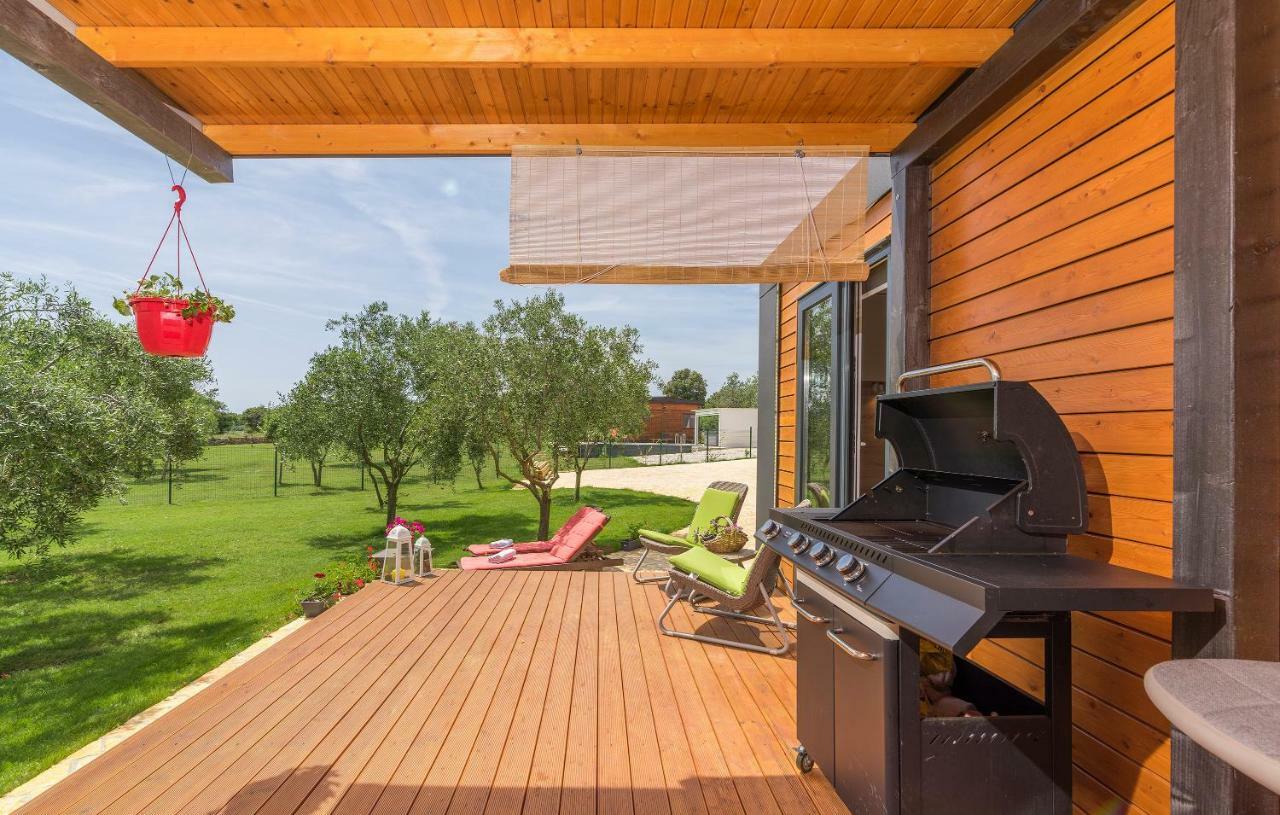 Beach House Ive With Jacuzzi, Pool, Playground And Bbq In An Olive Grove With A Beach, Pomer - Istria Εξωτερικό φωτογραφία